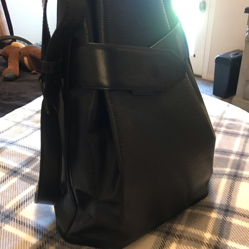 Authentic Louis Vuitton Epi Noir